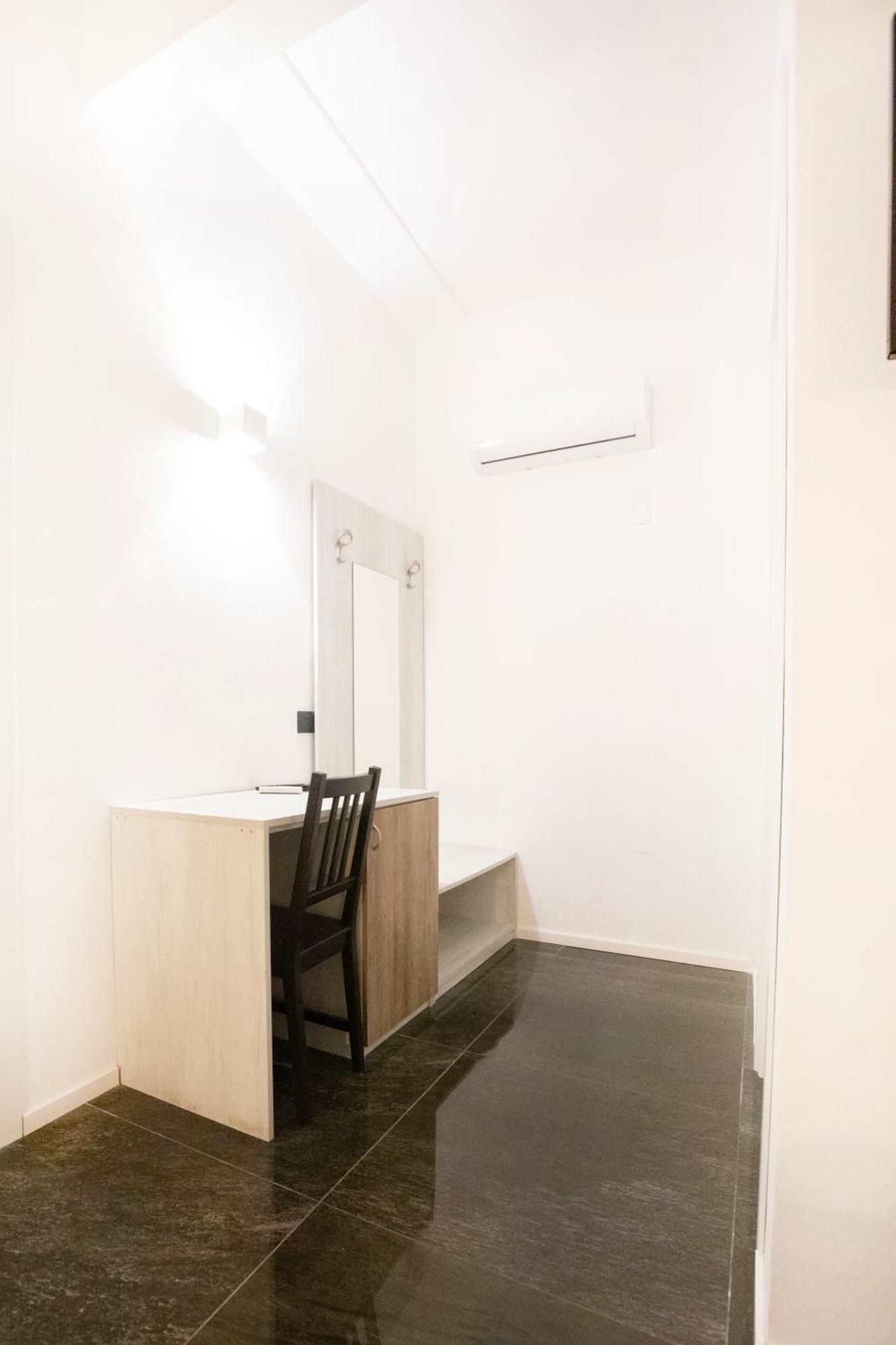 Couette-café Hall In Chiostro Naples